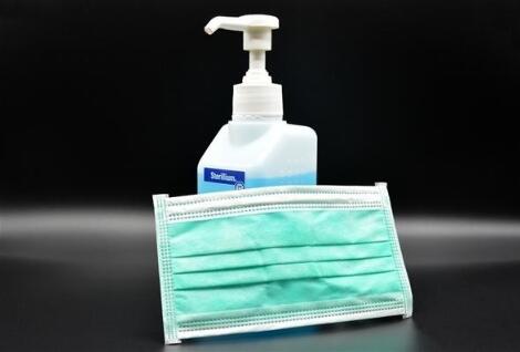 紐約州長感慨：中國人是對(duì)的 戴口罩確實(shí)有保護(hù)作用